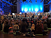 Kinder im Publikum bei einem Auftritt des Münchner Rundfunkorchester