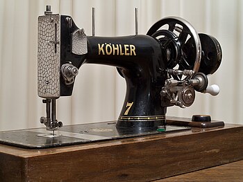 Alte Köhler Nähmaschine