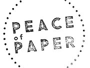 Logo des Vereins: ein Kreis aus einer gepunkteten Linie, in dem die Worte "PEACE of PAPER" stehen.
