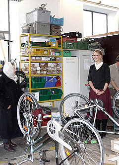 Repaircafé-Werkstatt: Reparaturen an Fahrrädern